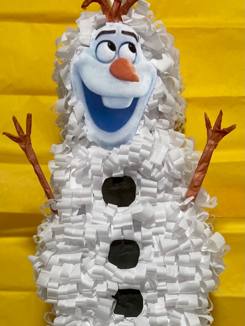 Olaf Piñata.